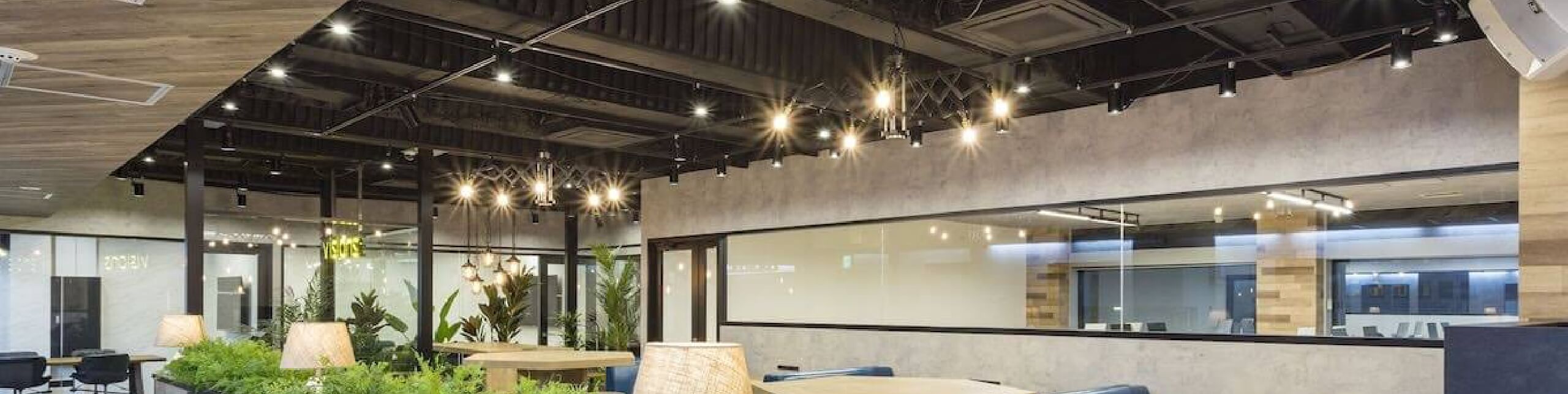 お問い合わせ背景画像